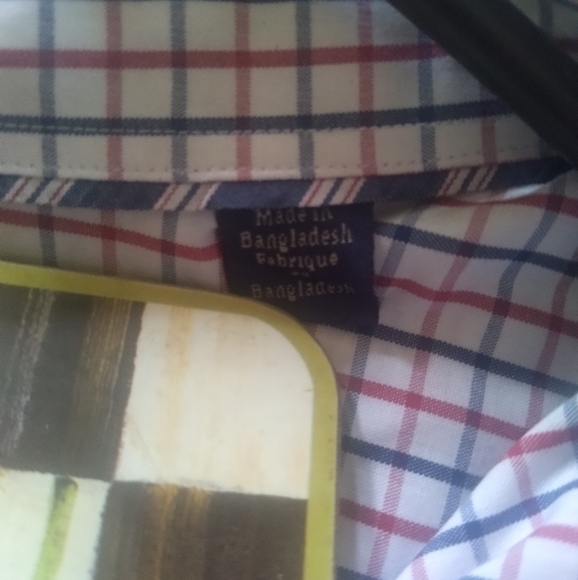 NWOT Men's Classic Checkered Shirt - Picture 4 of 8